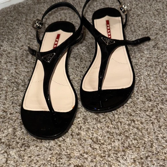 Prada Elegant Black and Cream Sandals - Picture 3 of 7